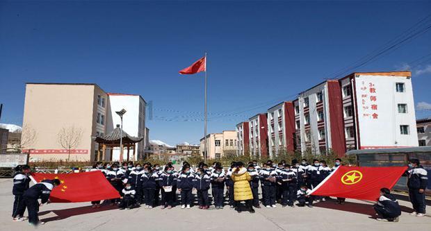 从小就学习过白求恩的故事，那么白求恩故乡的这首民歌您听过吗？游戏画面