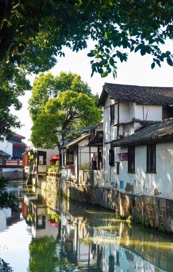 墨水屏电子桌牌在酒店餐饮行业应用解决方案